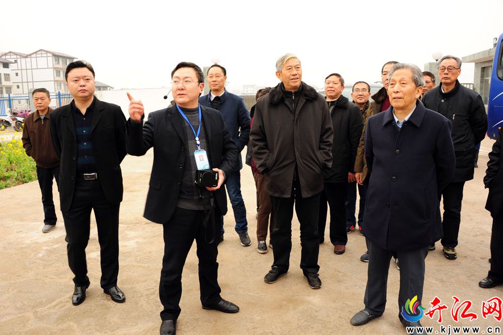 市老干局领导在开江县调研指出:工业有潜力 旅游业有希望